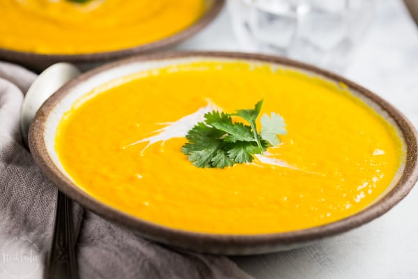 Paleo Carrot Soup with Coriander and Garlic!