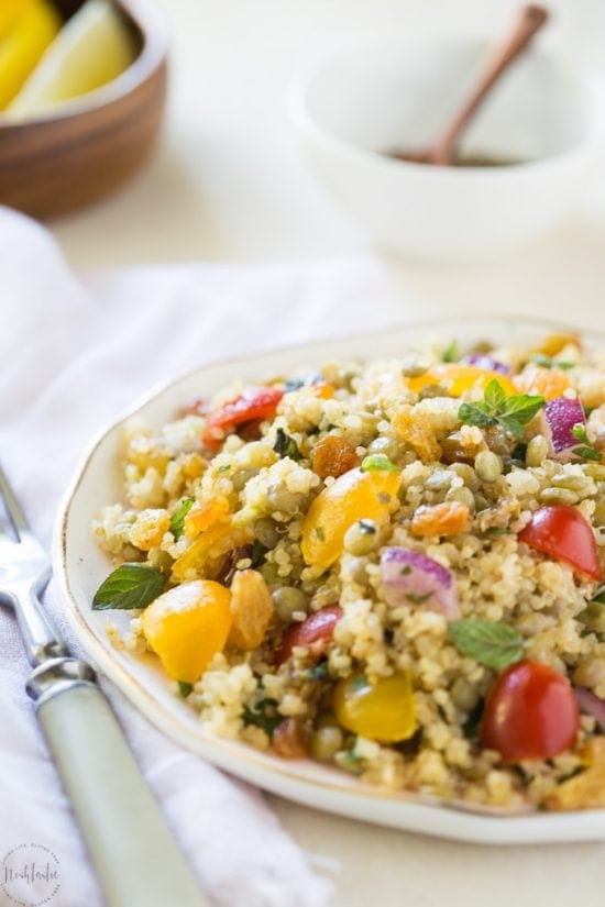 Lentil Quinoa Salad with Golden Raisins and Lemon Dressing - Noshtastic